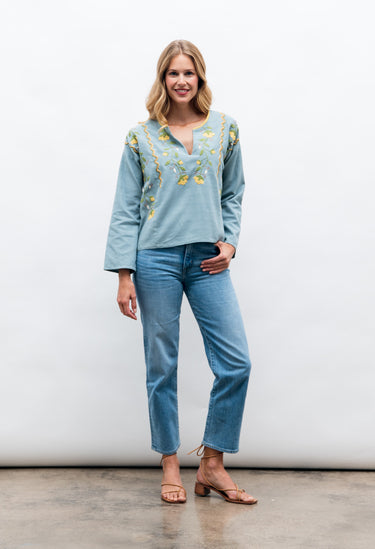 Alejandra Azul y Amarillo