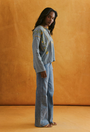 Alejandra Azul y Amarillo