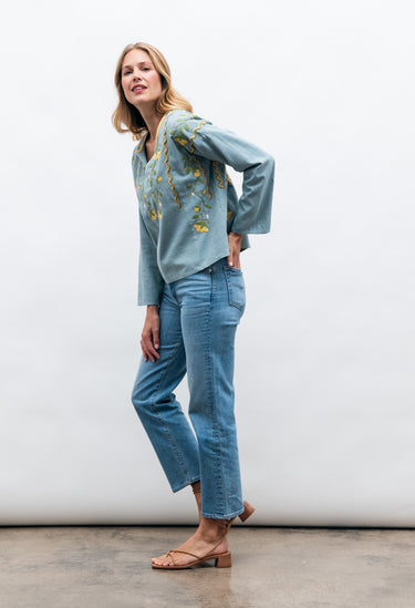 Alejandra Azul y Amarillo