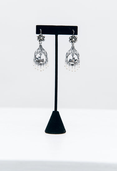 Holiday Earrings Veinte