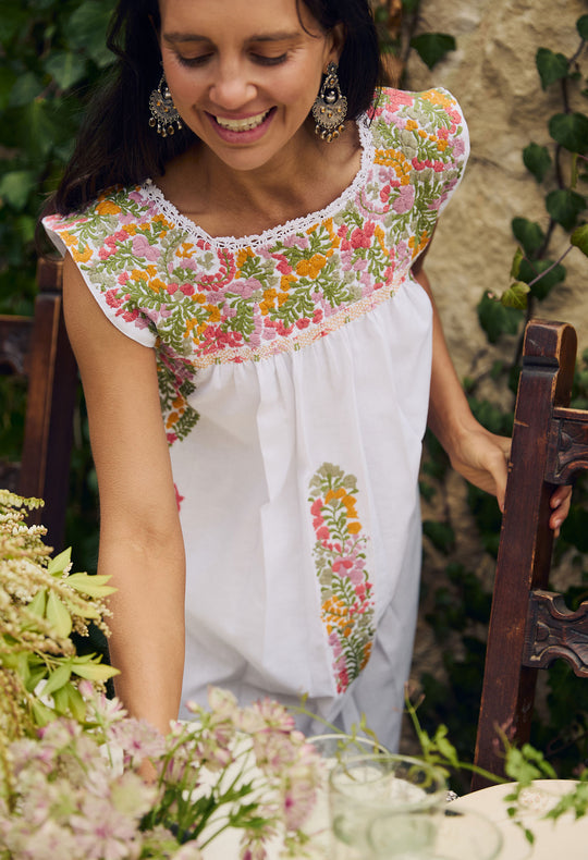 Blanca y Multicolor Vestido