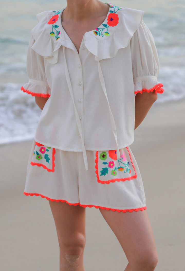 Paola Shorts Ilumina
