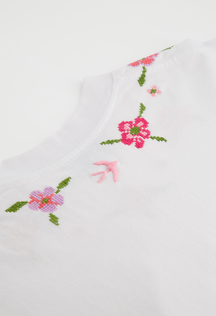 T-Shirt T-Shirt Needle Point Amor T-Shirt Needle Point Amor T-Shirt | Mi Golondrina