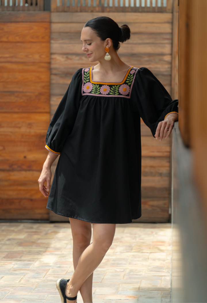 Marta Oscura y Multicolor Short Dress