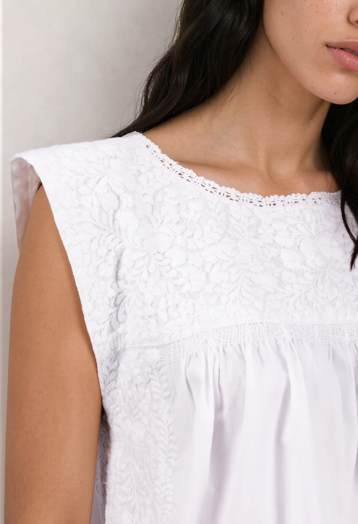 Flores Blouse Blouse Flores Classic White Blouse Flores Classic White Blouse | Mi Golondrina