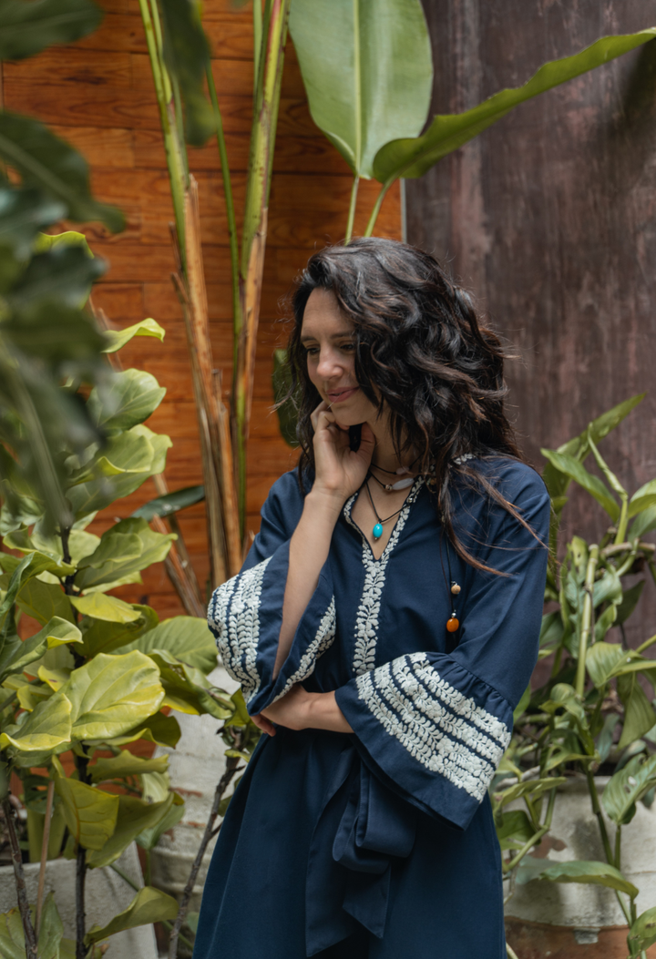 Leona Azul Marino y Blanca Midi Dress