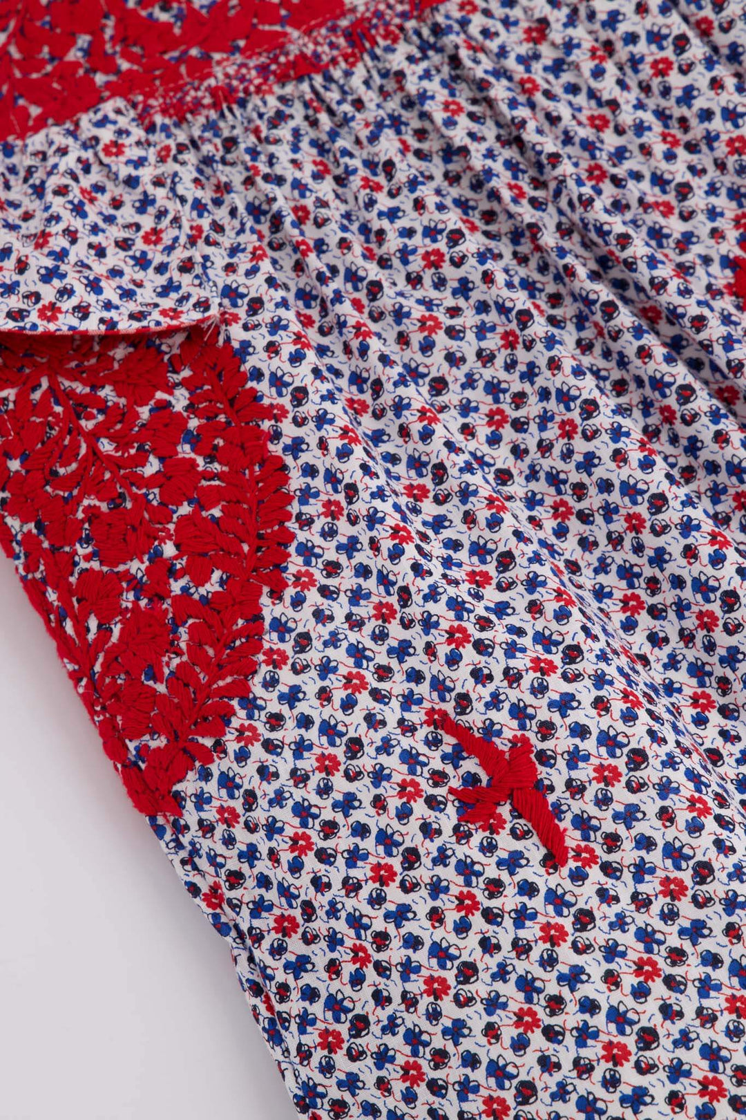 Soledad Floral Roja Midi Dress
