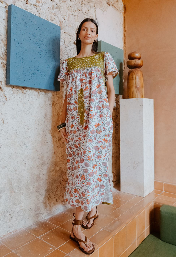 Liliana Midi Dress Dress Liliana Paisley Midi Dress Liliana Paisley Midi Dress