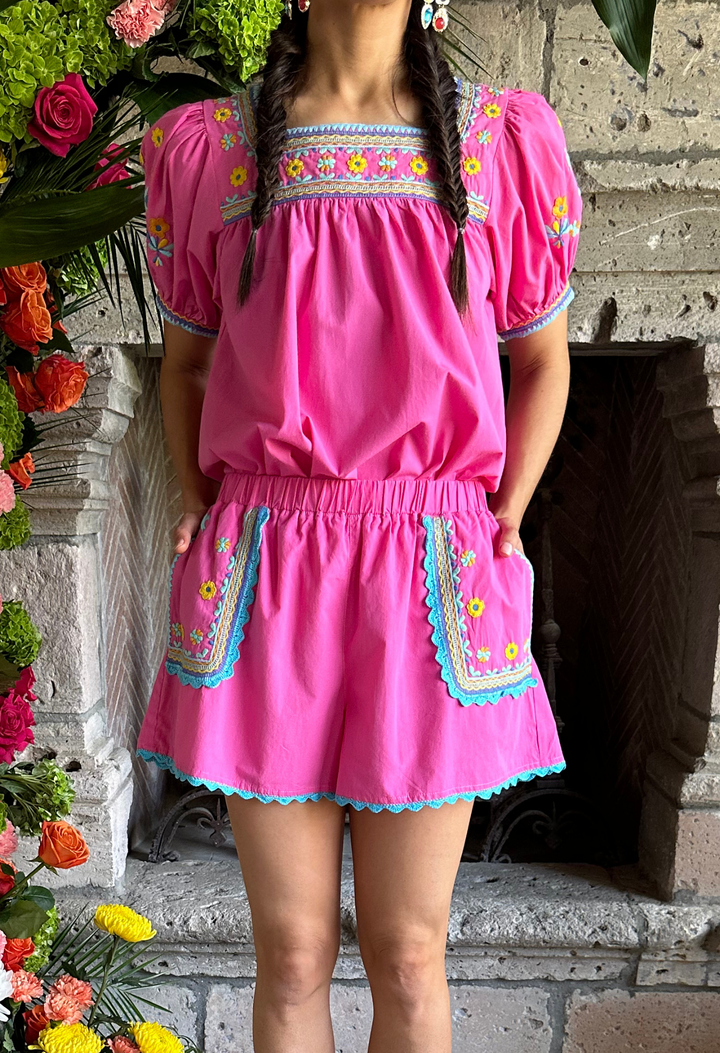 Paola Shorts Fuschia