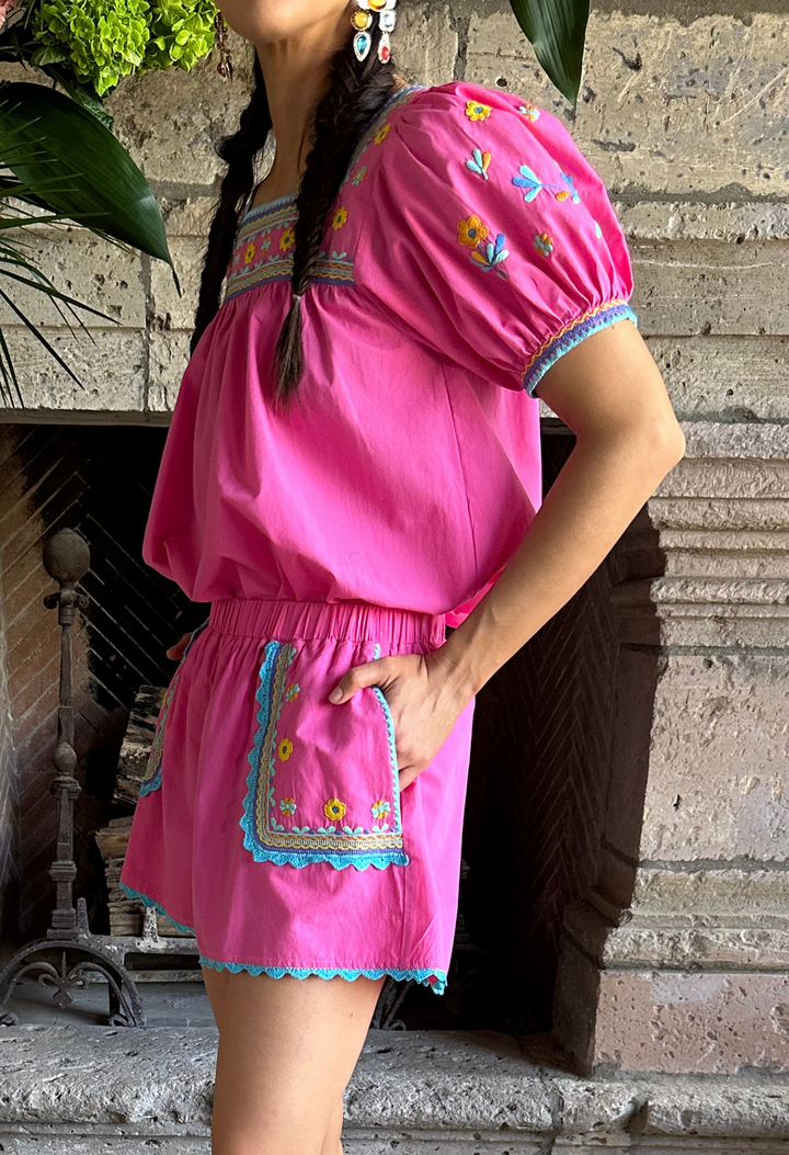 Paola Shorts Fuschia