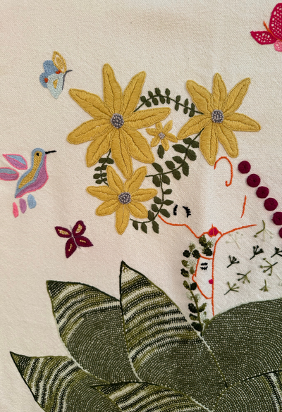 Embroidered Art: Amor Incondicional