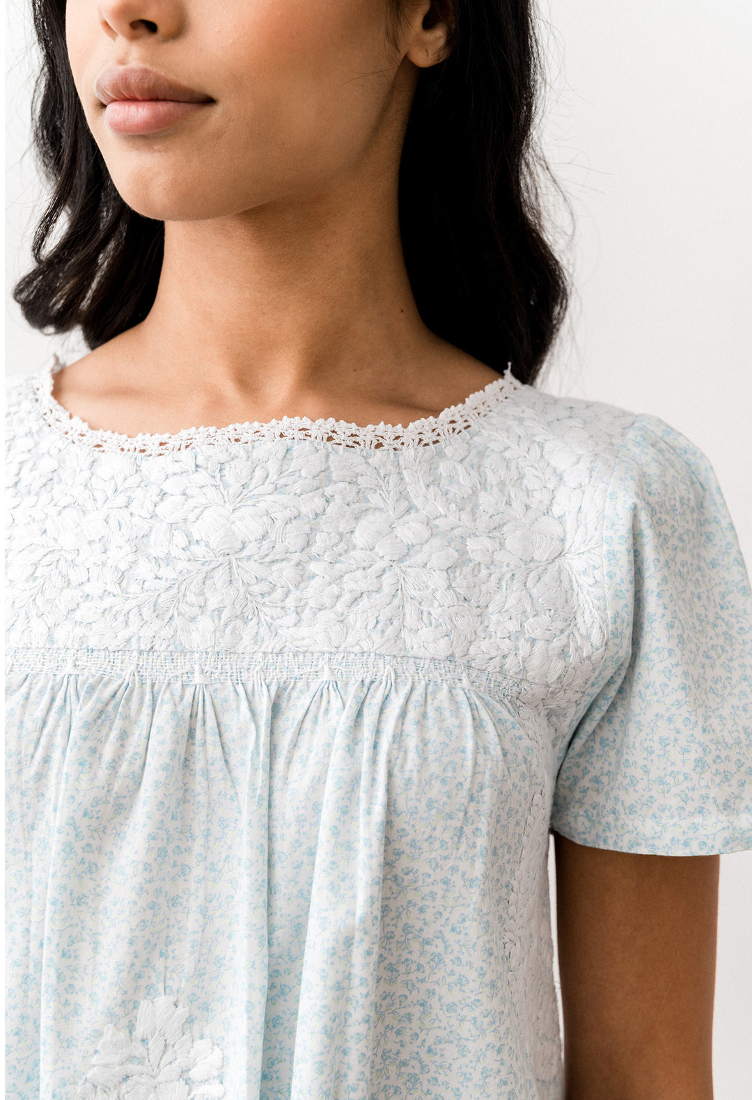 Liliana Azul Floral Blanco