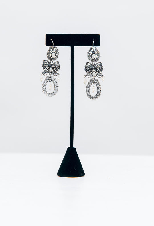 Holiday Earrings Veintidos