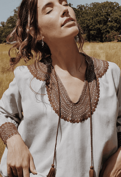 Beatriz Khaki y Café Blouse