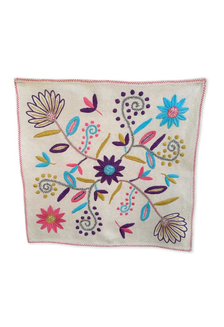 Embroidered Art: Con el Corazón