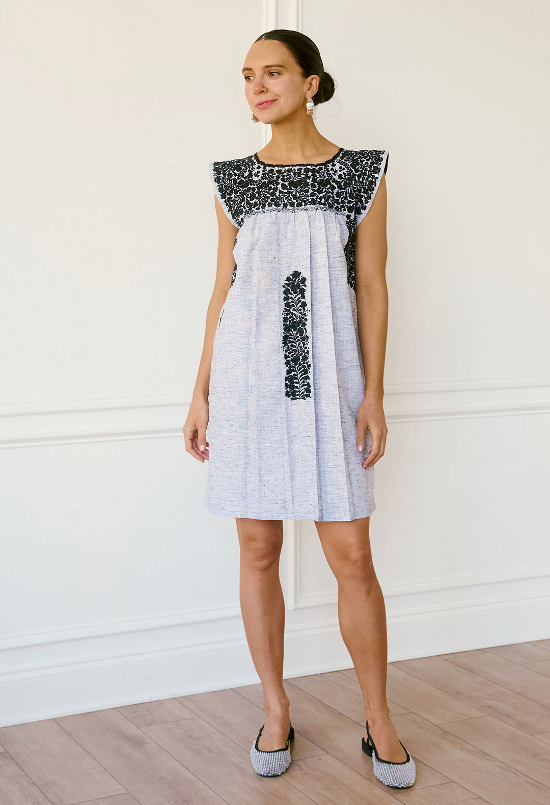 Sombras Obscuras Flores Short Dress