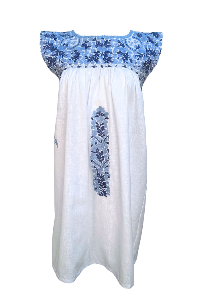 Blanco y Azul Cielo Flores Short Dress