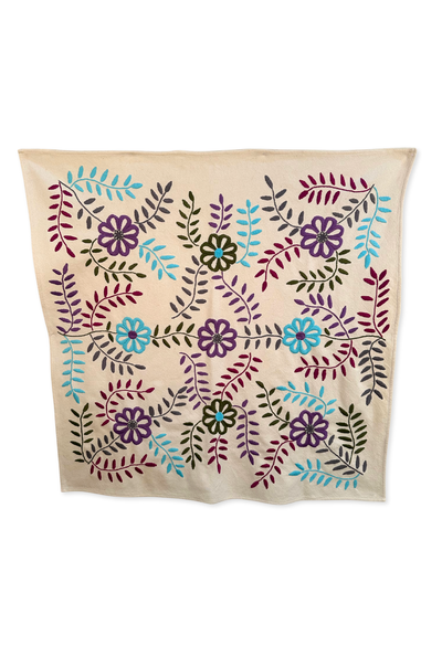 Embroidered Art: Imaginación