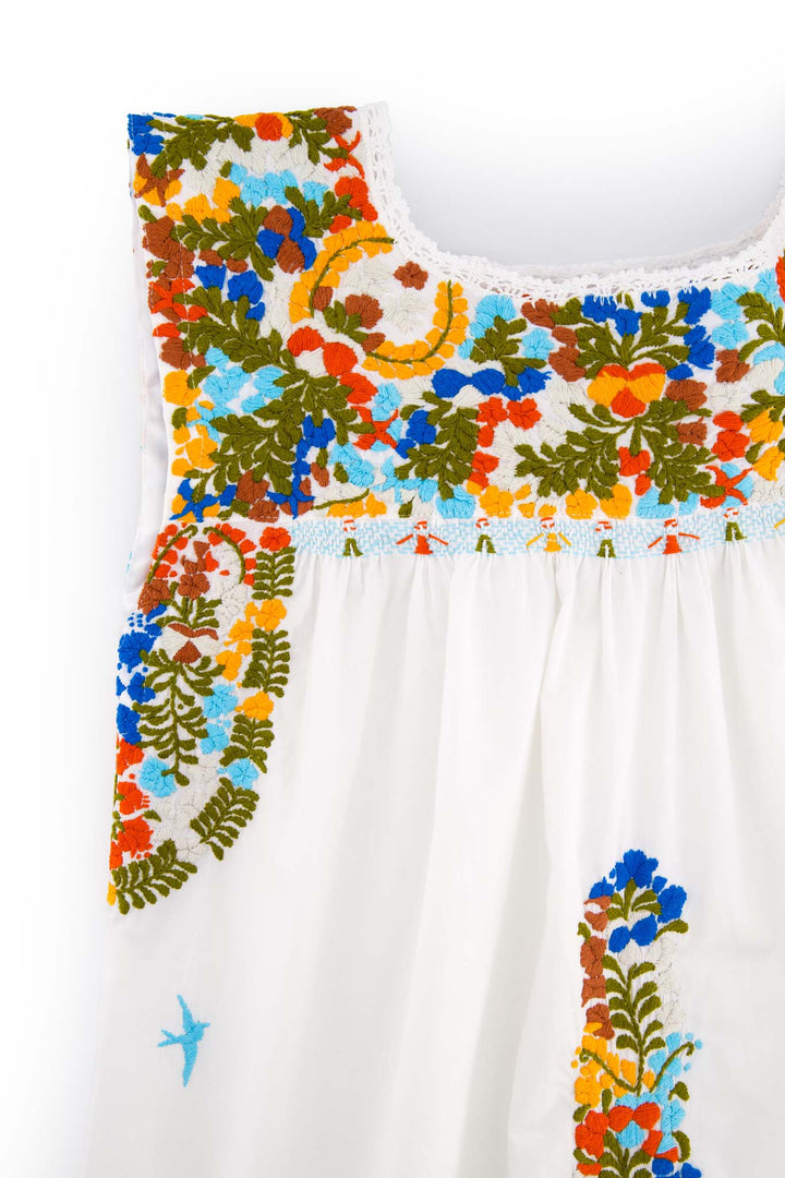 White Flores blouse with multicolor floral embroidery details