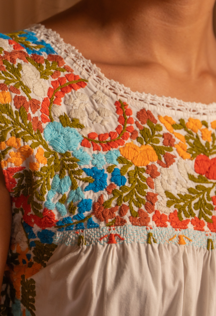 Flores White Embroidered Blouse