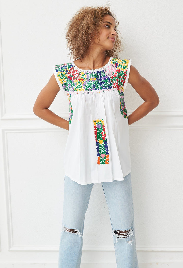 Flores Blouse Blouse Arroyo de Flores Arroyo de Flores Blouse with Multi-Color Hand-Embroidered Designs