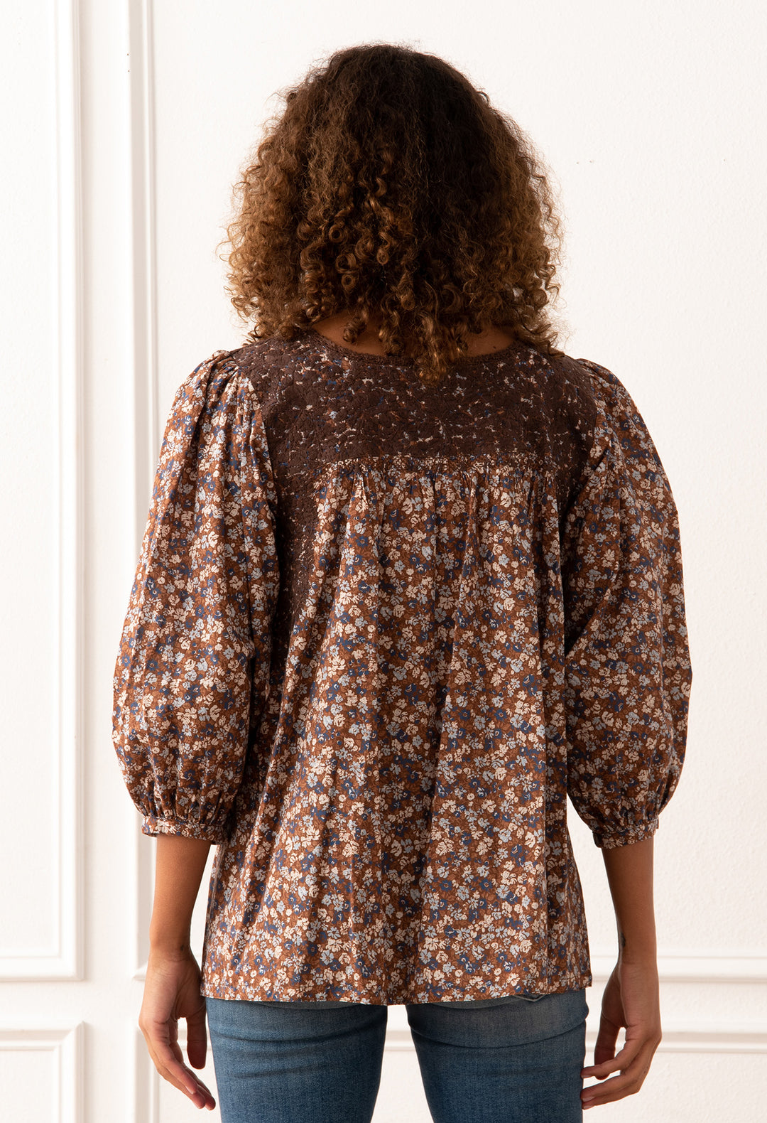 Catalina Marron y Azul Floral