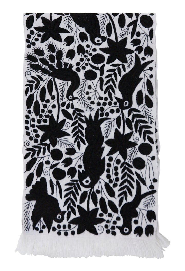 Table Runner - Large Tabletop One Size Camino Blanco Negro