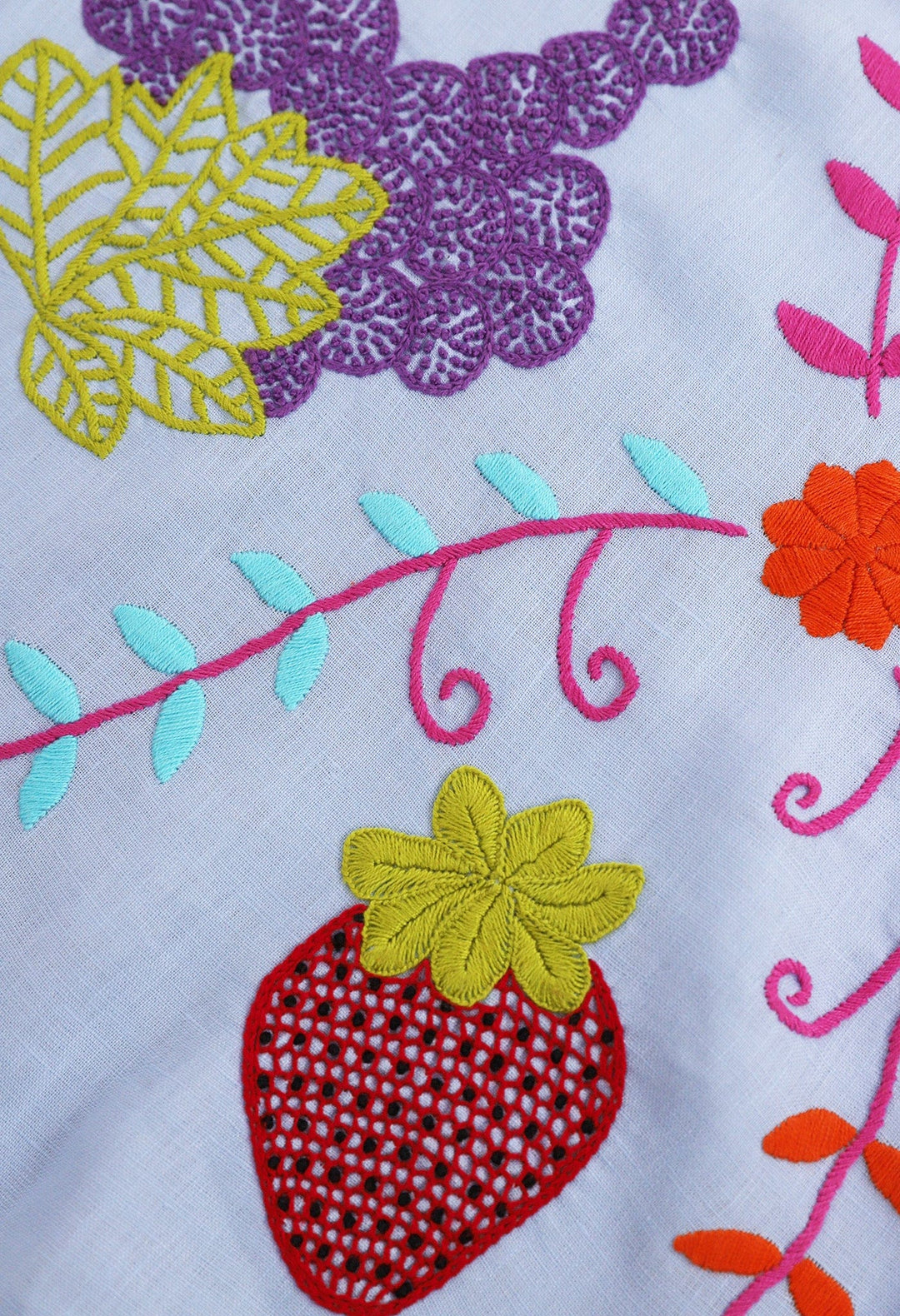 Table Runner - Large Tabletop One Size Camino de Fruta